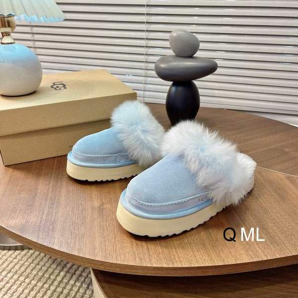 Picture of UGG Shoes _SKUUGGsz35-40ML110119782